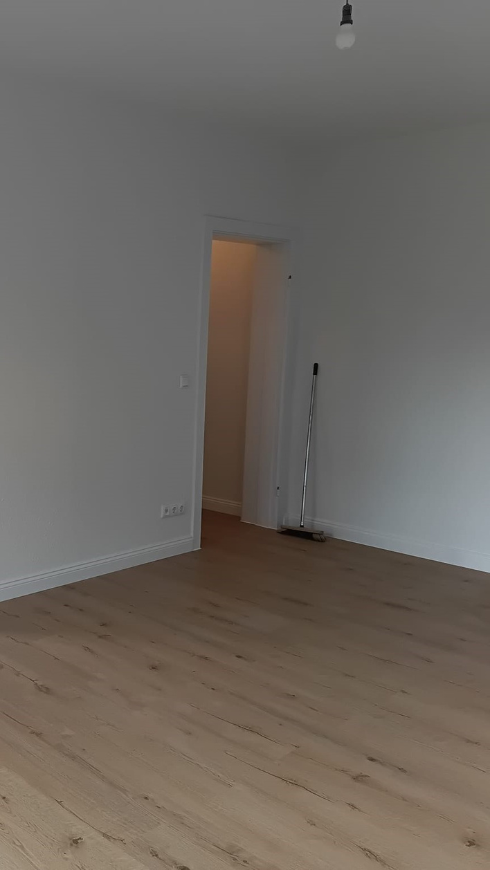 Vinyl floor installation in Hamburg